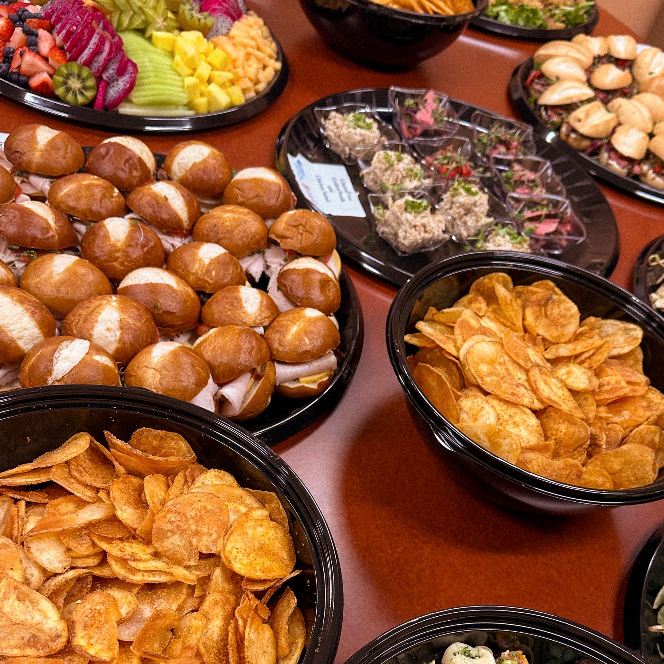 jhmetz-lunch01.jpg?Revision=Nh4&Timestamp=Qjvv38